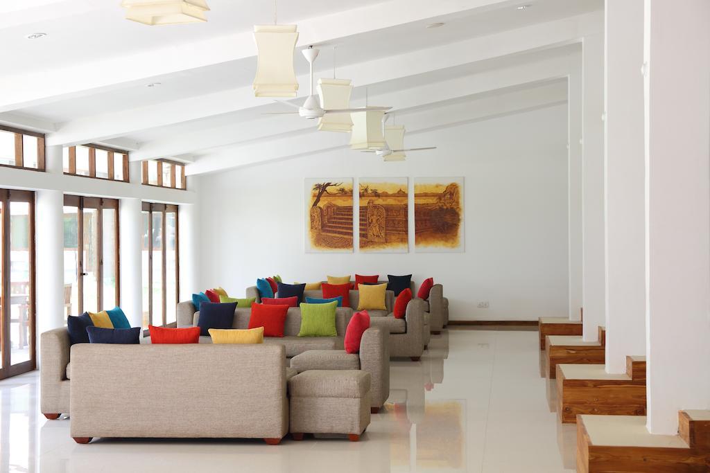 The Lakeside At Nuwarawewa Anuradhapura Exterior photo
