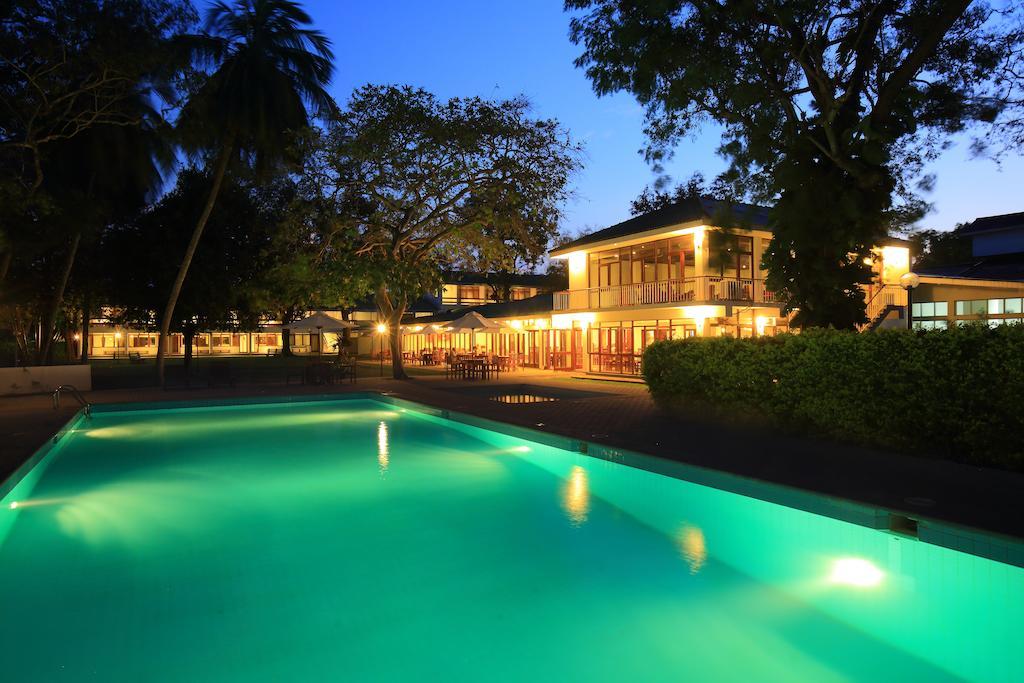 The Lakeside At Nuwarawewa Anuradhapura Exterior photo