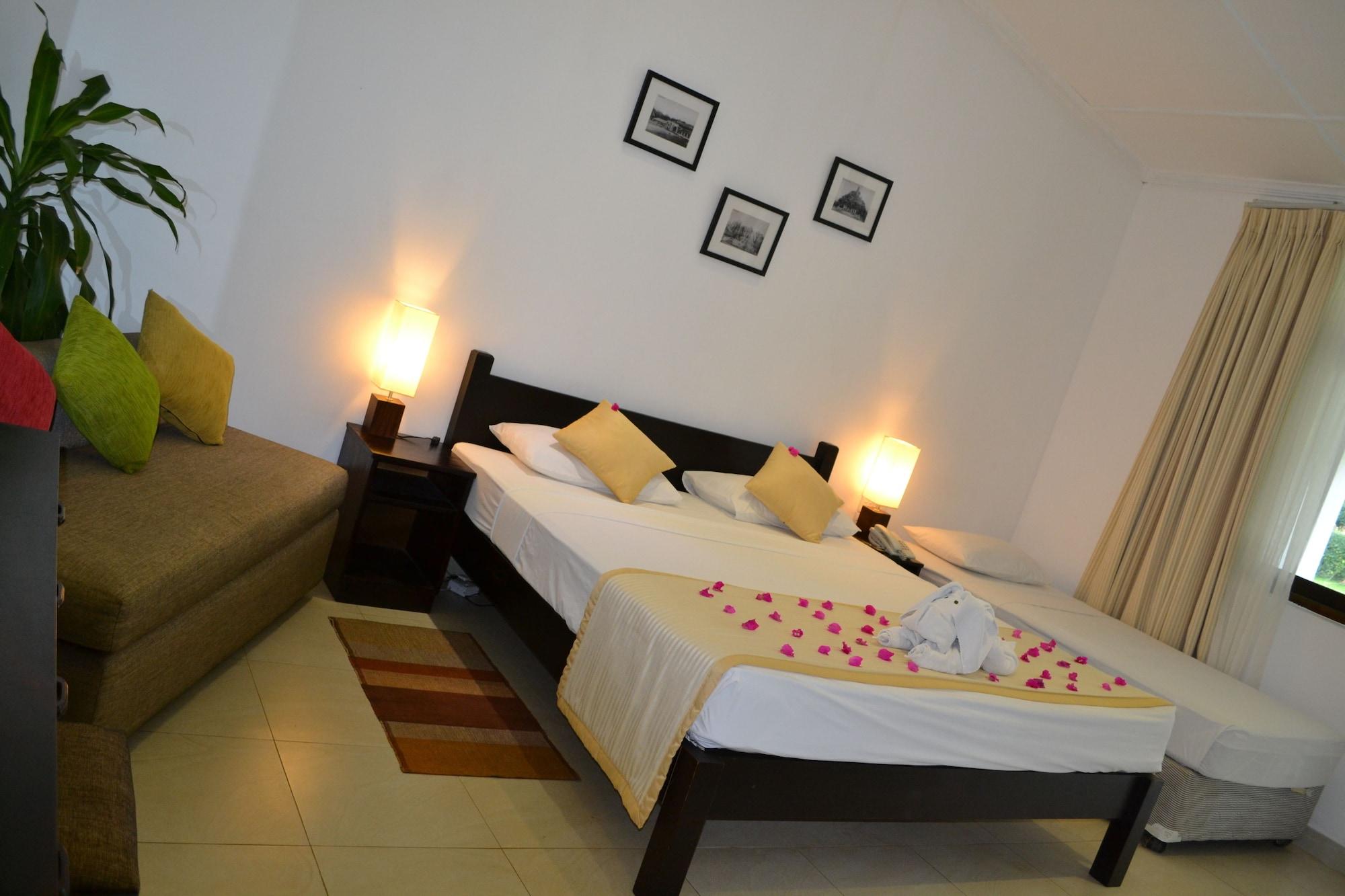 The Lakeside At Nuwarawewa Anuradhapura Exterior photo