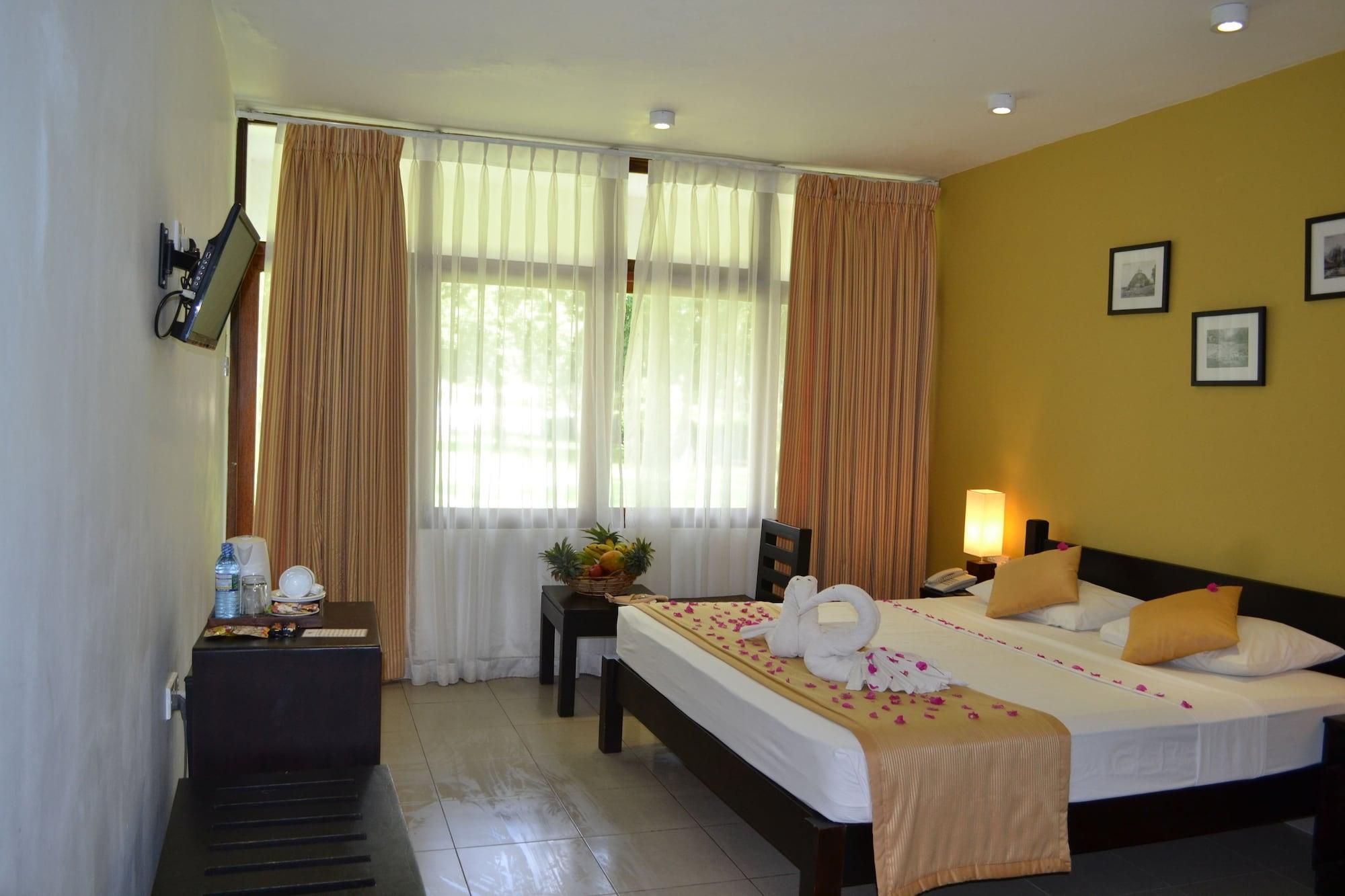 The Lakeside At Nuwarawewa Anuradhapura Exterior photo