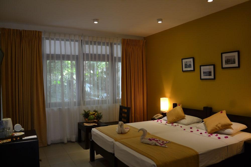 The Lakeside At Nuwarawewa Anuradhapura Exterior photo