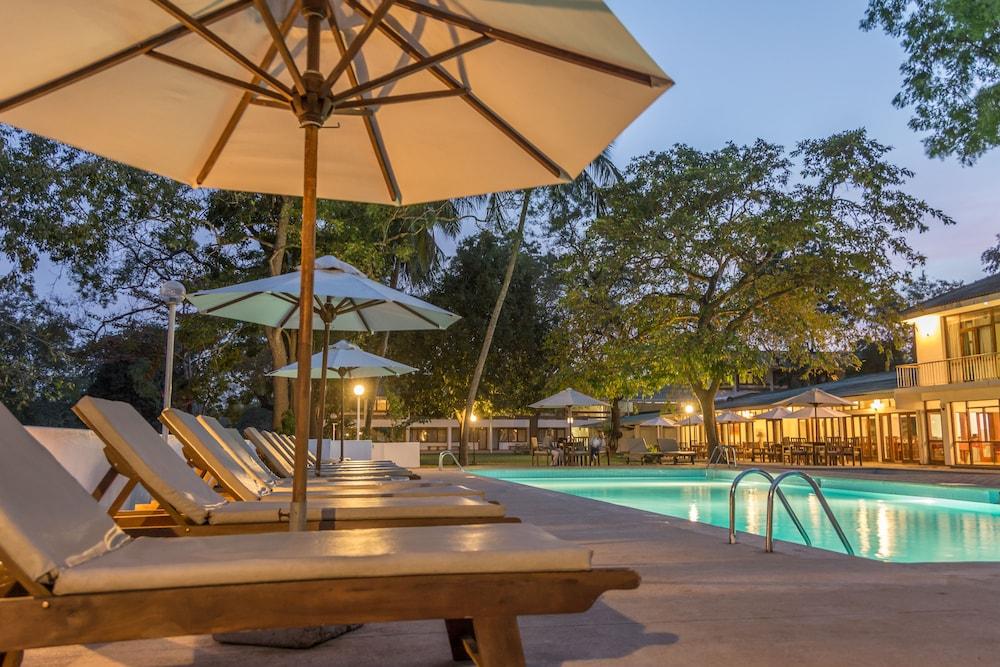 The Lakeside At Nuwarawewa Anuradhapura Exterior photo