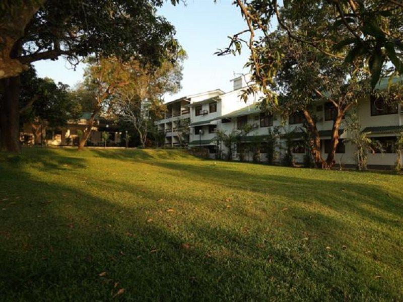 The Lakeside At Nuwarawewa Anuradhapura Exterior photo