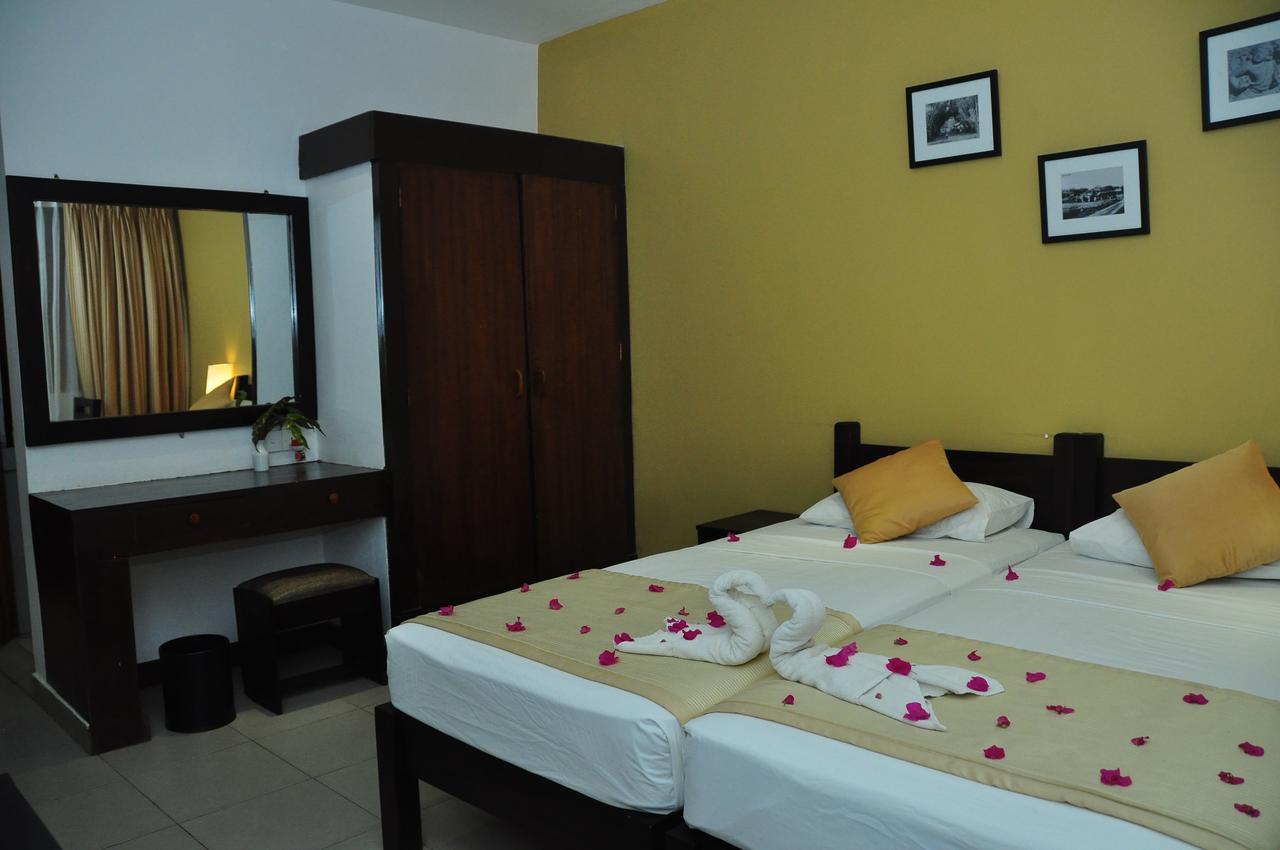 The Lakeside At Nuwarawewa Anuradhapura Exterior photo
