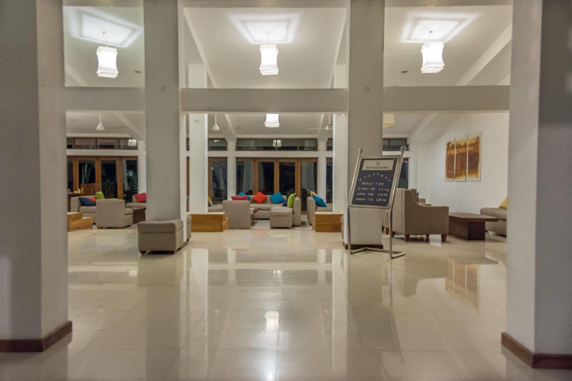 The Lakeside At Nuwarawewa Anuradhapura Exterior photo